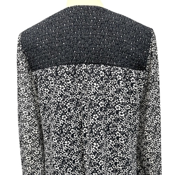 Tularosa Harrison Boho Navy & White Tassel Tie Printed Top - Picture 7 of 14